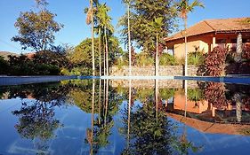 Biệt Thự Ivory Falls Hotel 3*